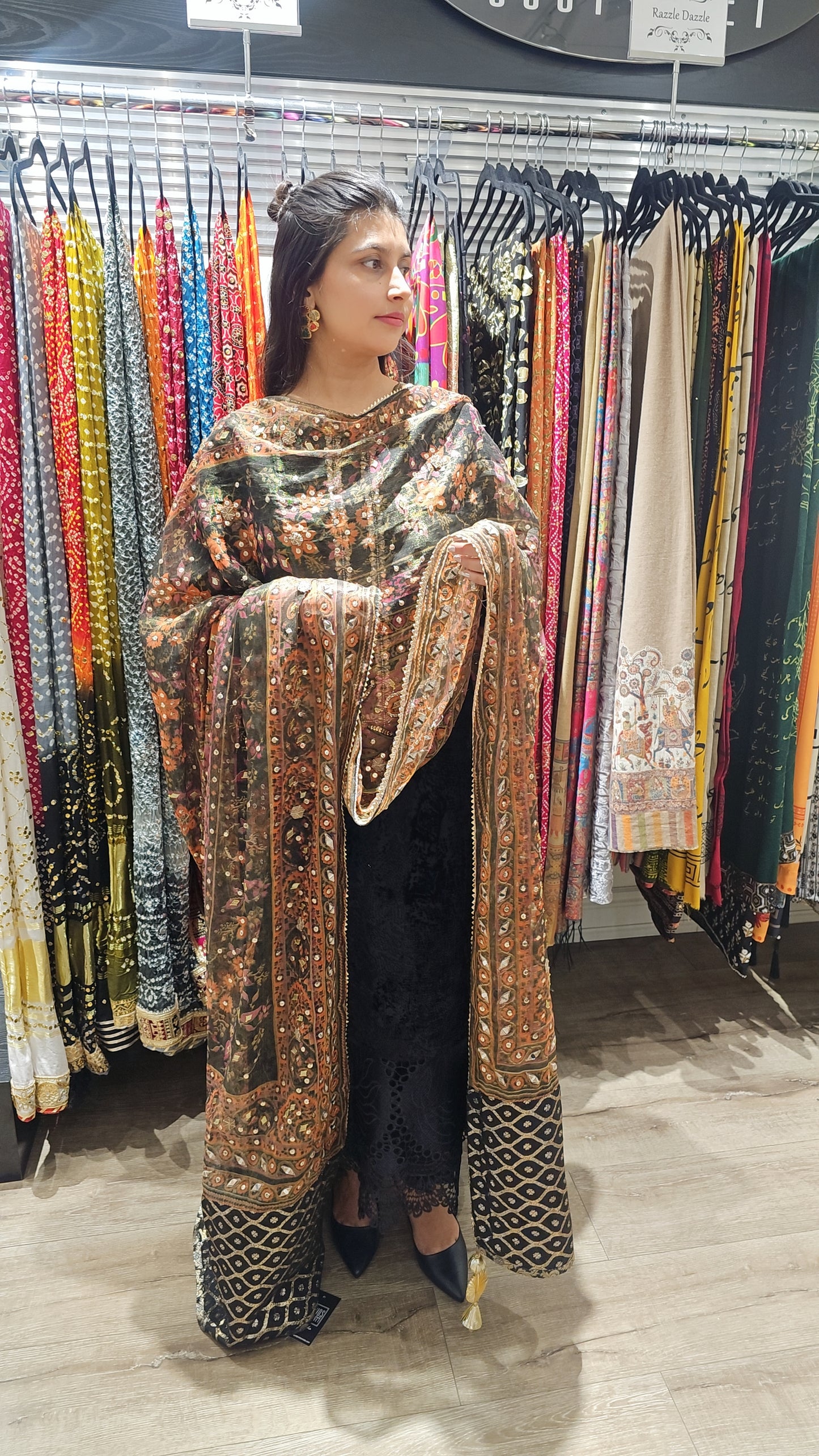 H Black Missouri Silk Dupatta