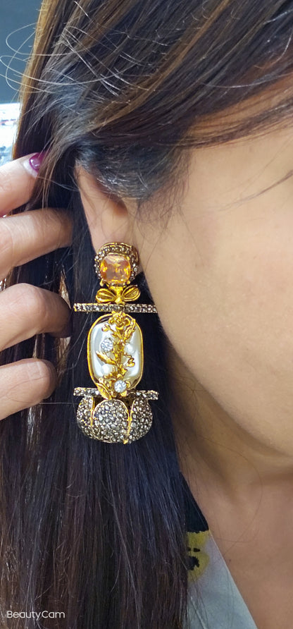 Pearl Gold Allured with Champion