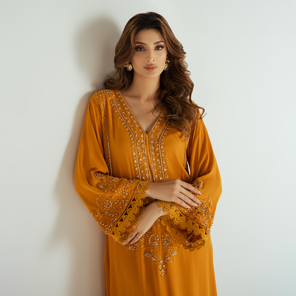 Zareen | Golden hues