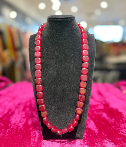 Elegant Beaded Necklace – Timeless Beauty
