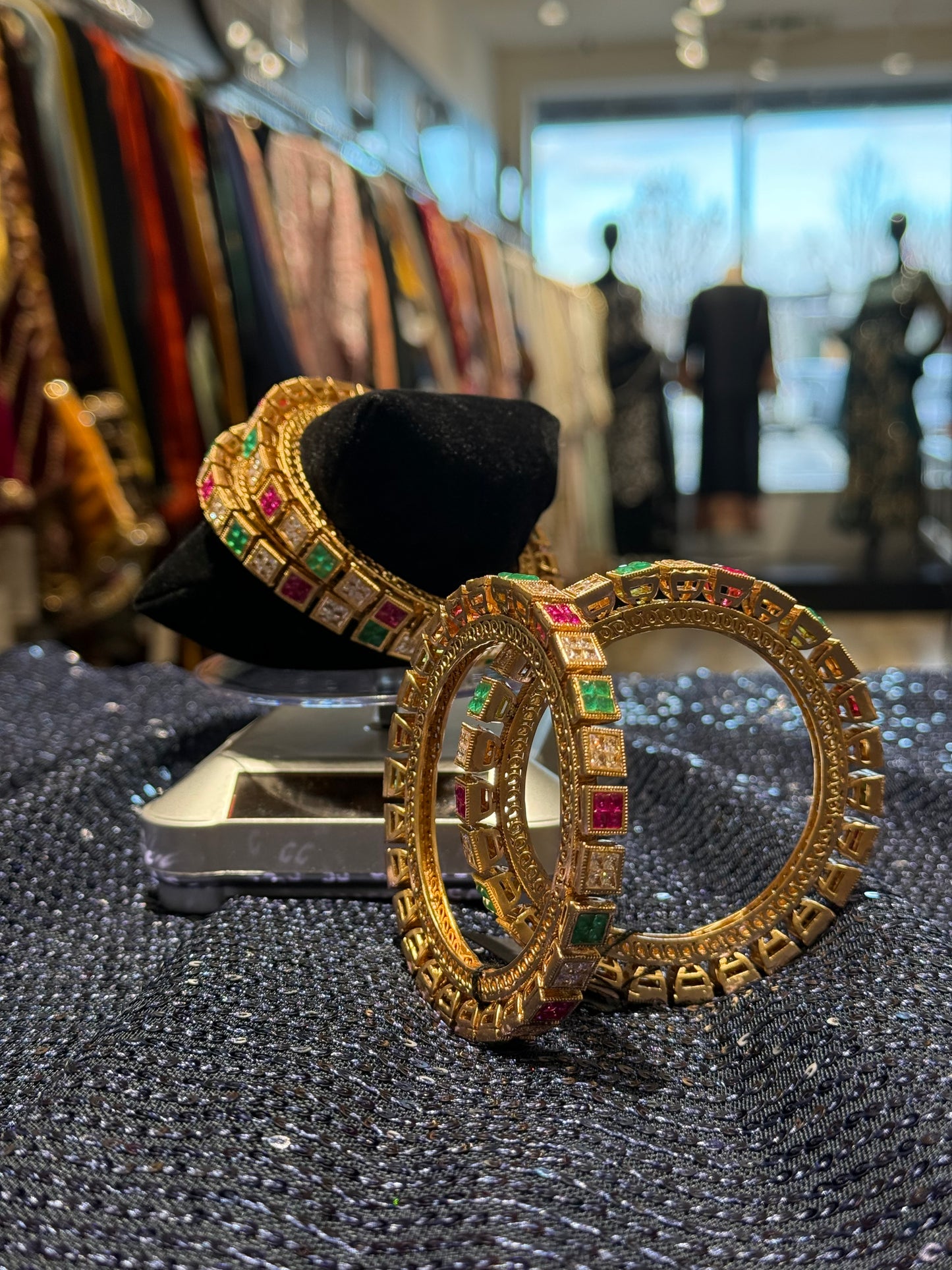 Elegant Gold-Tone Kundan Bangles – Multi-Stone Beauty