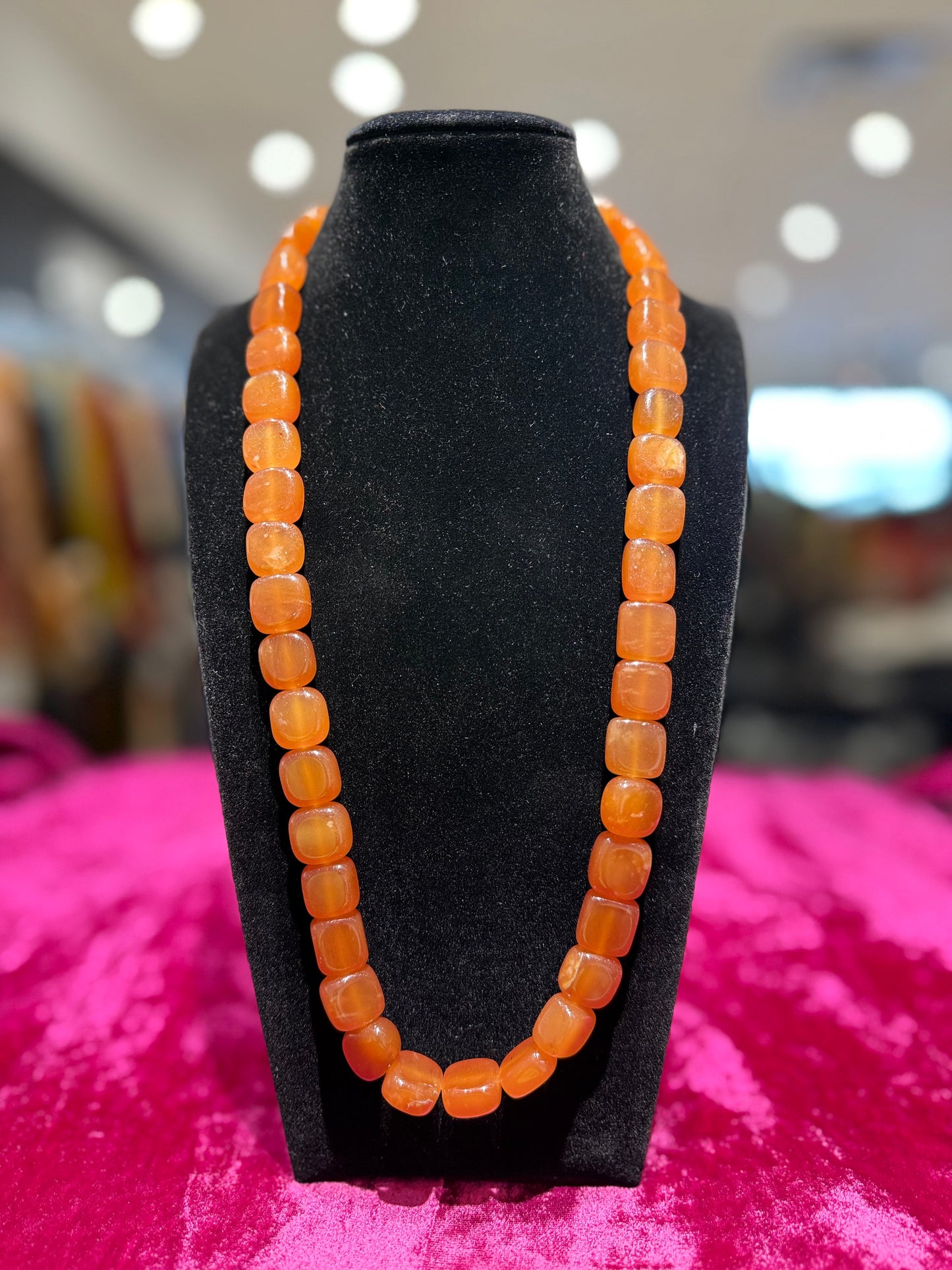 Elegant Beaded Necklace – Timeless Beauty
