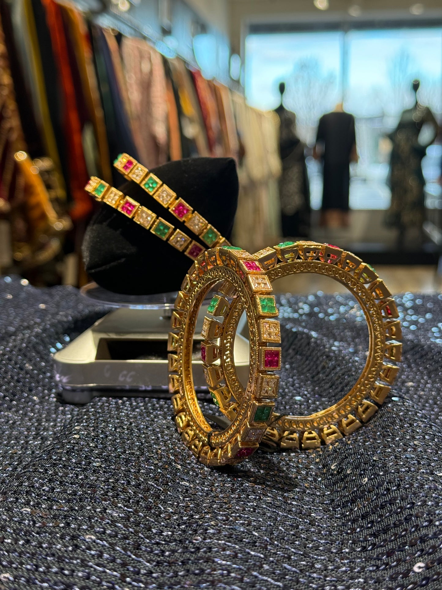 Elegant Gold-Tone Kundan Bangles – Multi-Stone Beauty