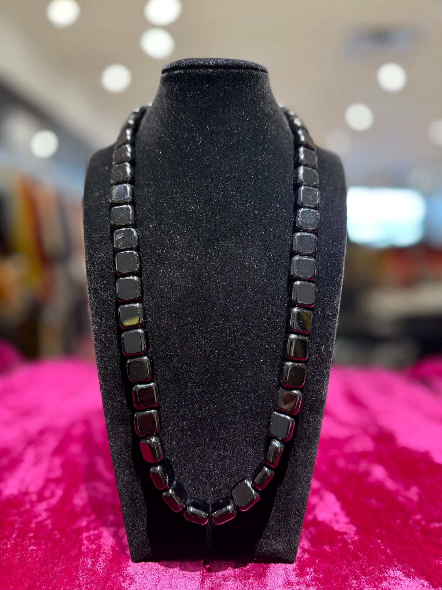 Elegant Beaded Necklace – Timeless Beauty