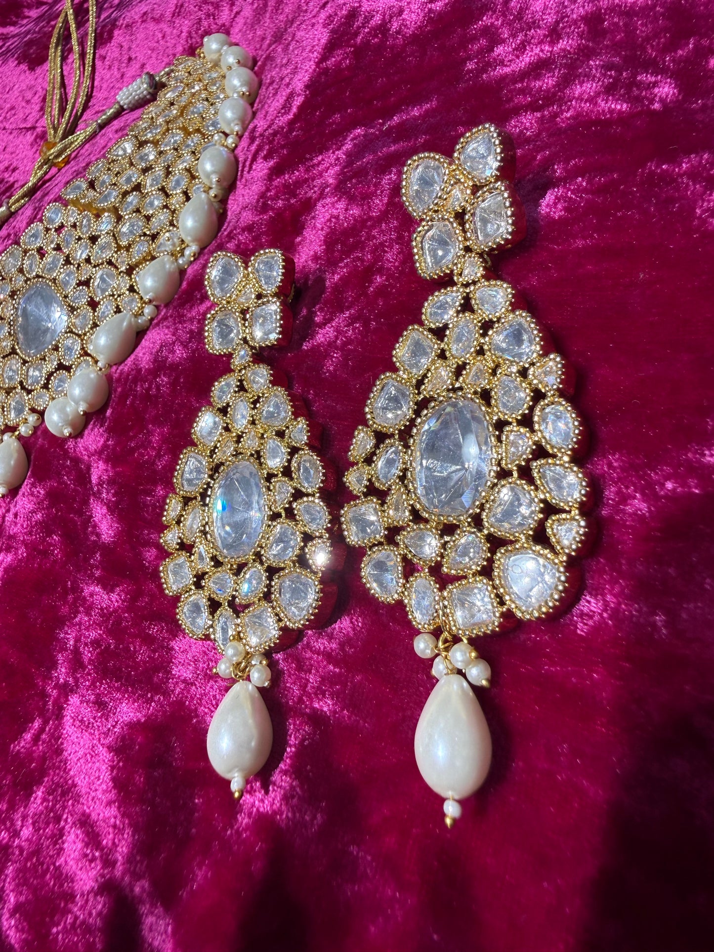 Royal Pearl Glow Choker Set