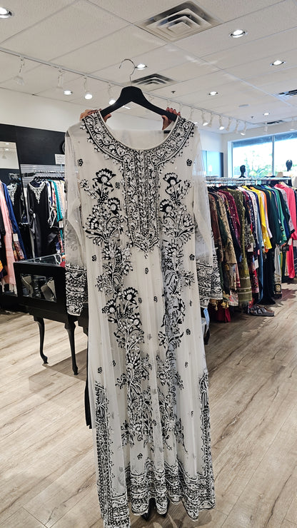 White Black Net Pearls | RTW