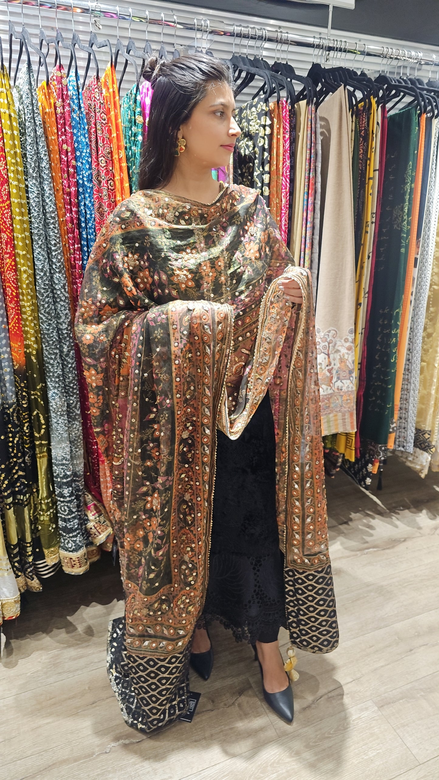 H Black Missouri Silk Dupatta